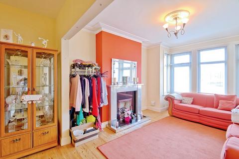 4 bedroom end of terrace house for sale, Richmond Avenue, Shoeburyness, Southend-on-Sea, Essex, SS3
