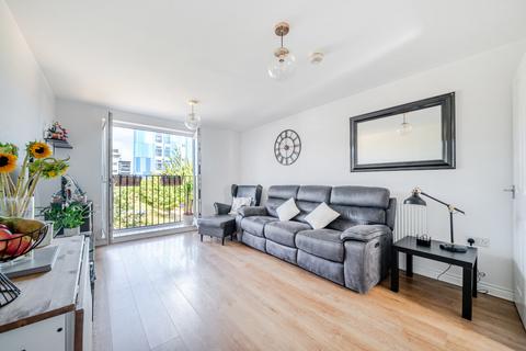 2 bedroom flat for sale, Tudor Crescent, Hampshire PO6