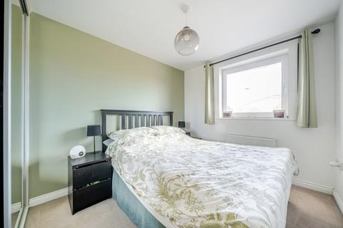 2 bedroom flat for sale, Tudor Crescent, Hampshire PO6