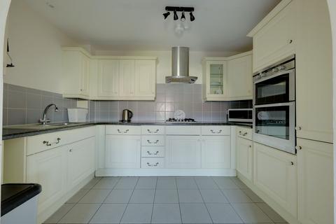 2 bedroom flat for sale, Ditchling Road, Oakview Court St. Georges Park Ditchling Road, RH15