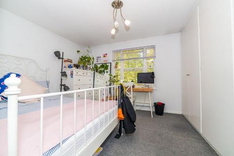 2 bedroom terraced house to rent, Urswick Road, London, E9