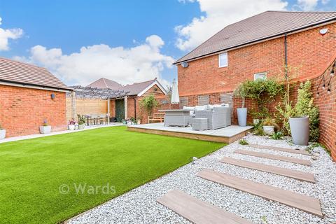 3 bedroom detached house for sale, Great Threads, Staplehurst TN12