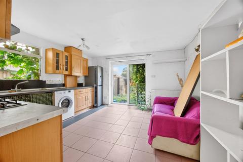 Goldsboro Road, London