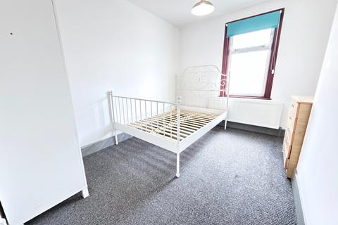 3 bedroom house to rent, Norfolk Road, London, E6