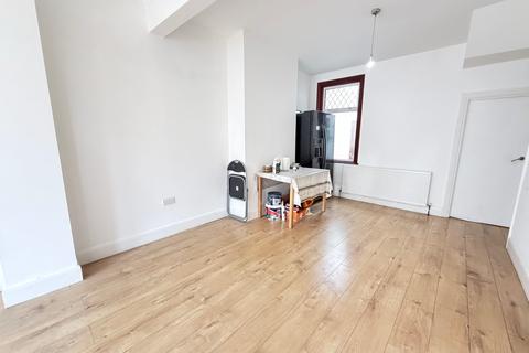 3 bedroom house to rent, Norfolk Road, London, E6