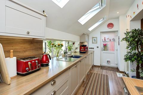 2 bedroom semi-detached house for sale, Western Villas, Western Avenue, Hawkhurst, Cranbrook, TN18