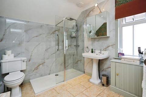 2 bedroom semi-detached house for sale, Western Villas, Western Avenue, Hawkhurst, Cranbrook, TN18