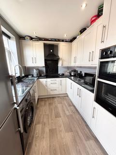 2 bedroom semi-detached house for sale, Wilshaw Grove, Ashton-under-lyne OL7