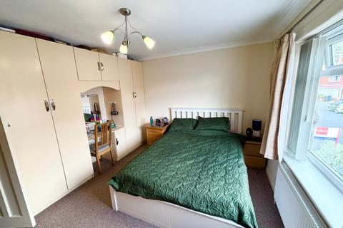 2 bedroom semi-detached house for sale, Wilshaw Grove, Ashton-under-lyne OL7