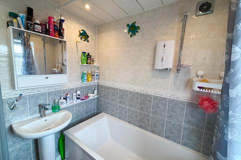 2 bedroom semi-detached house for sale, Wilshaw Grove, Ashton-under-lyne OL7