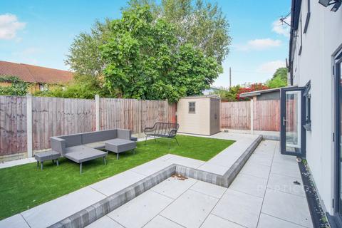 4 bedroom house to rent, Higham Place, London, E17