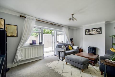 4 bedroom house to rent, Higham Place, London, E17