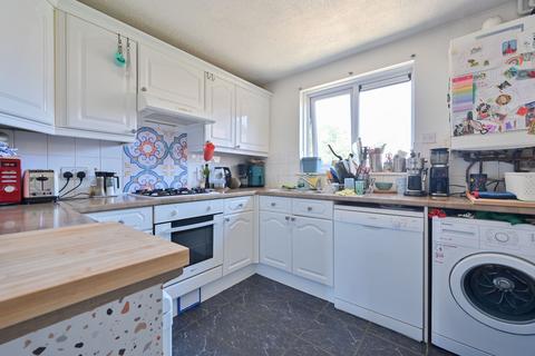 2 bedroom flat to rent, Keston Mews, WD17, Watford, WD17