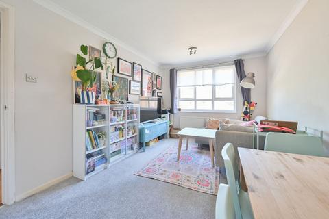 2 bedroom flat to rent, Keston Mews, WD17, Watford, WD17