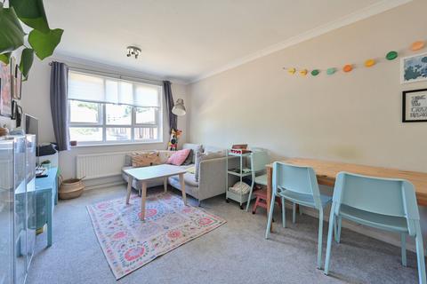 2 bedroom flat to rent, Keston Mews, WD17, Watford, WD17