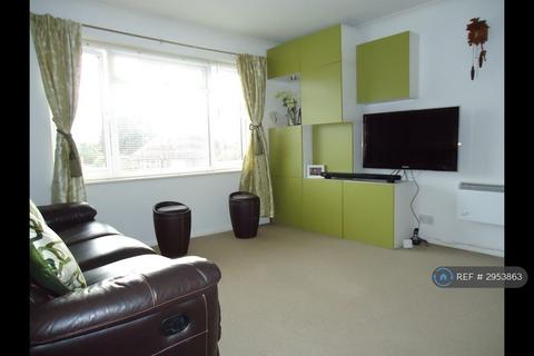 2 bedroom flat to rent, Feltham Hill Road, Ashford, TW15