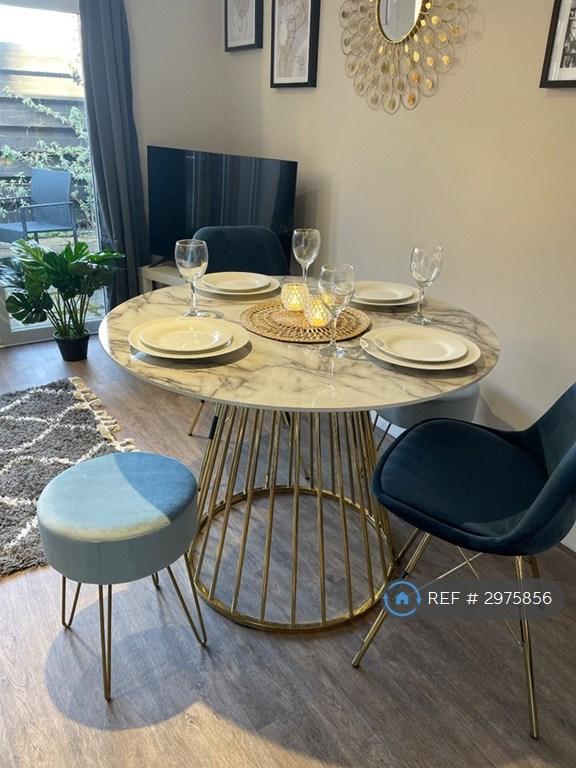 Apartment in Cambridge, Romsey - More