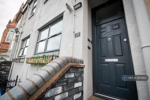 2 bed flat/apartment for rent in Lea Street, Kidderminster, DY10