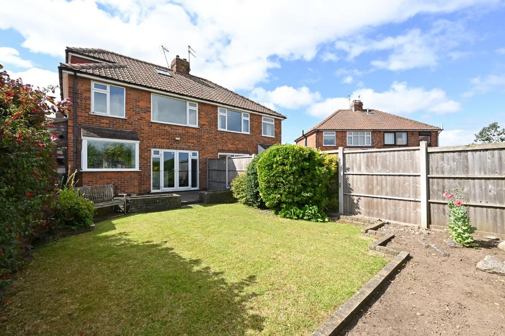 House in York, Derwenthorpe - View 2