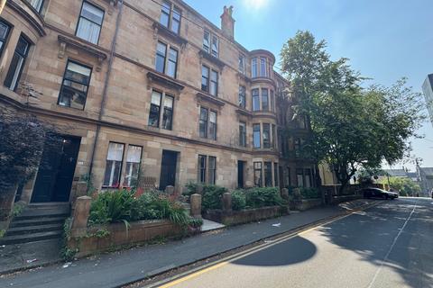 3 bedroom flat to rent, Hillhead Street, Glasgow, G12