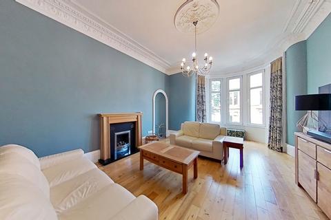 3 bedroom flat to rent, Hillhead Street, Glasgow, G12
