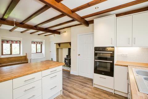4 bedroom end of terrace house for sale, Oldham Road, Rishworth