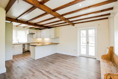 4 bedroom end of terrace house for sale, Oldham Road, Rishworth