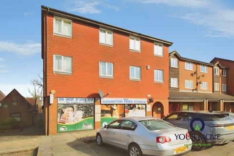 2 bed flat/apartment for rent in Louden Way, Kent TN23