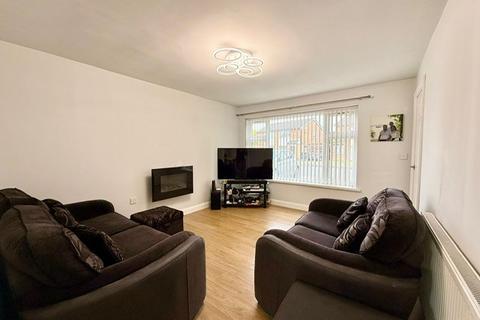 3 bedroom semi-detached house to rent, Buckingham Drive, LOUGHBOROUGH
