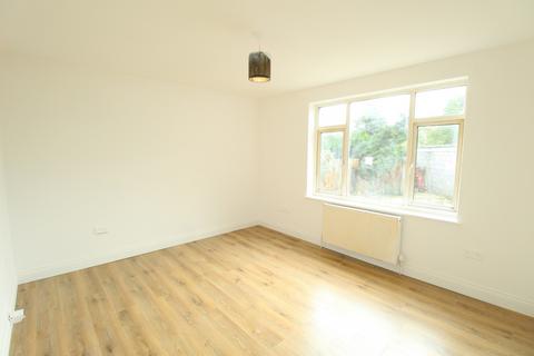 3 bedroom terraced house for sale, Farmway,Dagenham, Essex, RM8