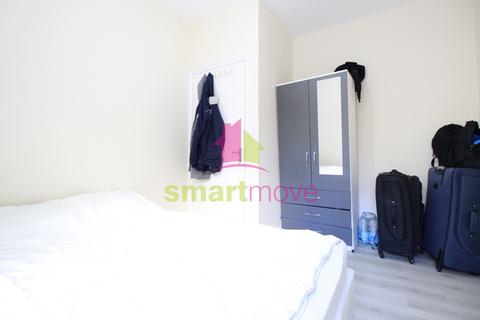 3 bedroom terraced house for sale, Colchester Avenue, E12