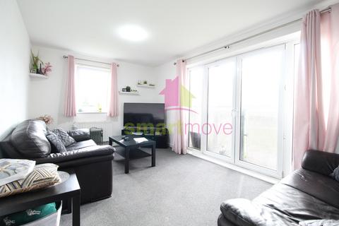 2 bedroom flat for sale, Medici Close, Goodmayes, Essex, IG3