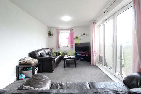 2 bedroom flat for sale, Medici Close, Goodmayes, Essex, IG3