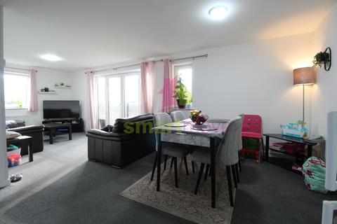 2 bedroom flat for sale, Medici Close, Goodmayes, Essex, IG3