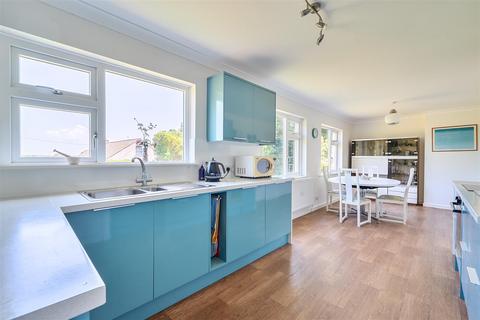 4 bedroom detached bungalow for sale, Mawnan Smith