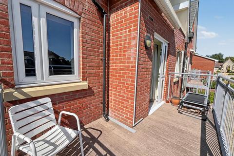 2 bedroom flat for sale, Broadstone