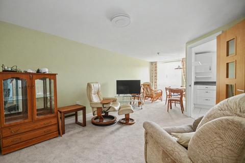 2 bedroom flat for sale, Broadstone