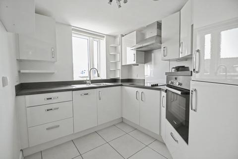 2 bedroom flat for sale, Broadstone