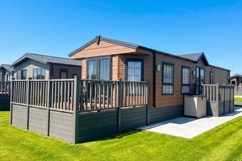 2 bedroom lodge for sale, York YO10