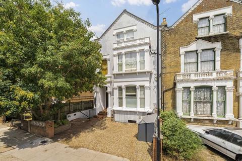 2 bedroom flat for sale, Portland Rise, London N4