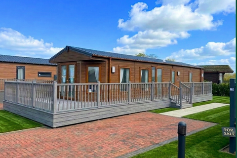 2 bedroom lodge for sale, York YO10