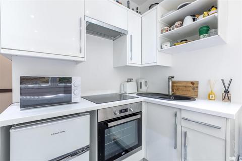 Studio for sale, Brunswick Place, Hove
