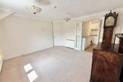 2 bedroom flat for sale, Upper Gordon Road, Camberley GU15