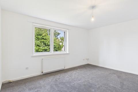 2 bedroom flat to rent, Montrose Street, Clydebank G81