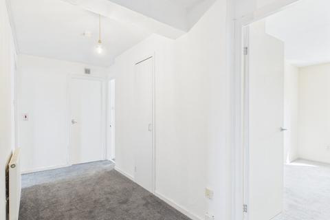 2 bedroom flat to rent, Montrose Street, Clydebank G81