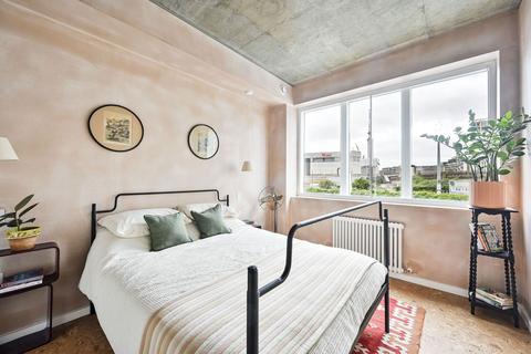 2 bedroom flat for sale, The Curve, Ladbroke Grove, London, W10