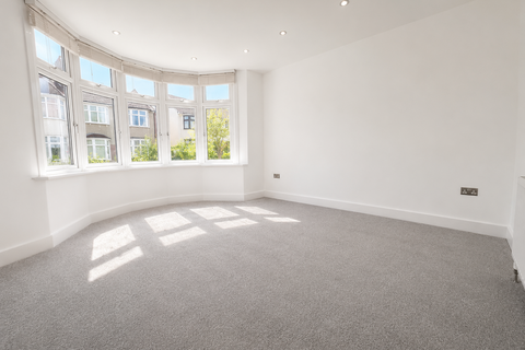 4 bedroom house to rent, Netherfield Gardens, Barking, IG11