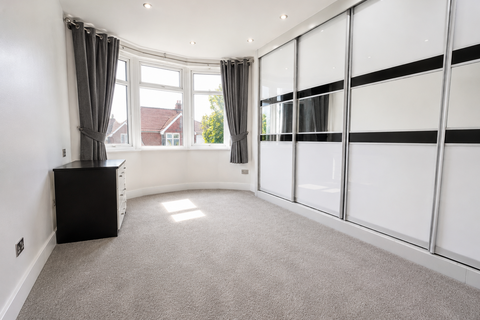 4 bedroom house to rent, Netherfield Gardens, Barking, IG11