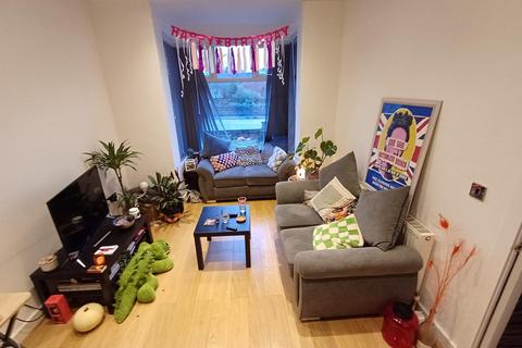 3 bedroom terraced house to rent, Meanwood Road, Meanwood LS6