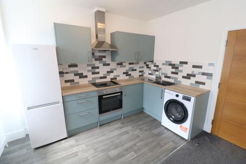 2 bedroom apartment to rent - Mehr